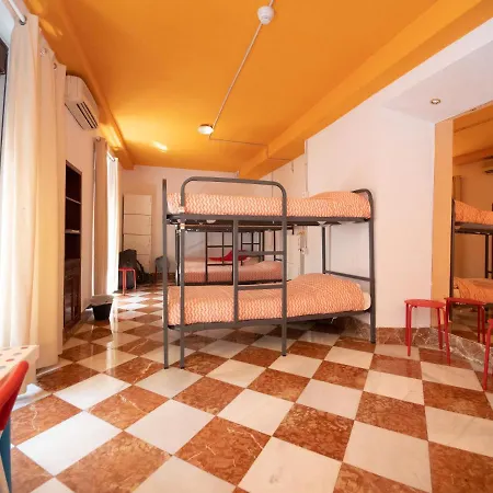 Arc House Sevilla Only Adults * 세비야
