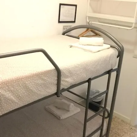 Arc House Sevilla Only Adults * 세비야