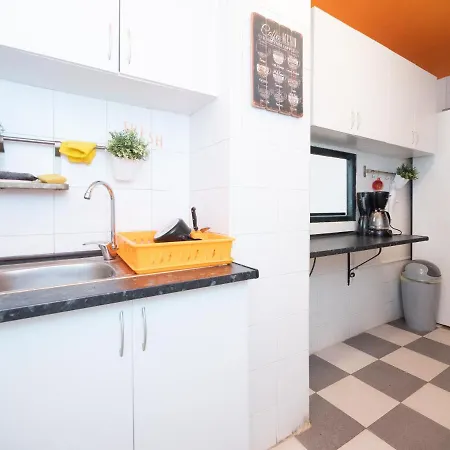 Arc House Sevilla Only Adults 호스텔 *